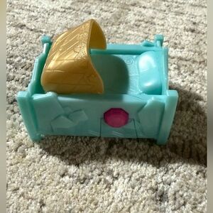 Magic Mixies Mixlings Magic Castle bed